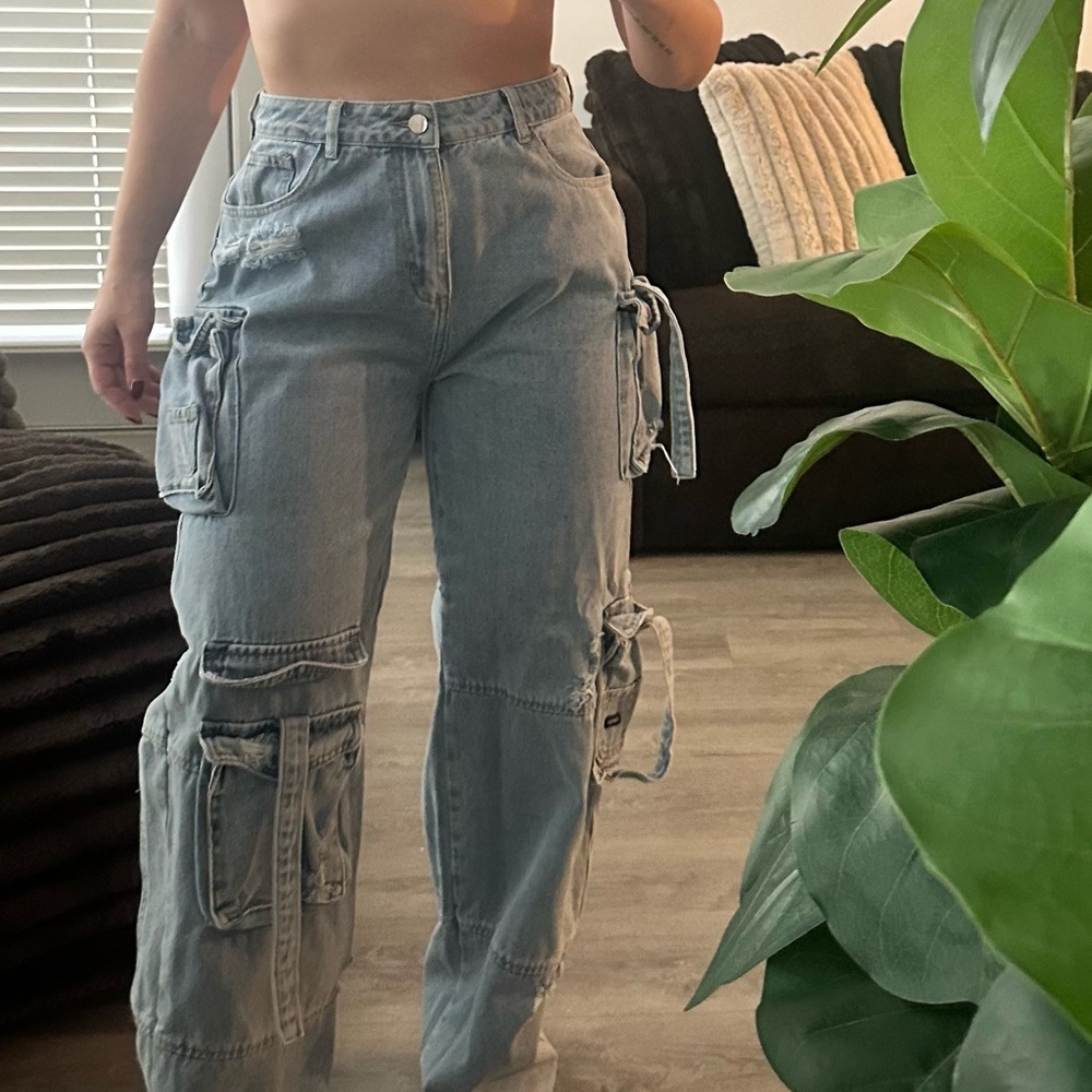 Light Wash Utility Wide-Leg Cargo Jeans